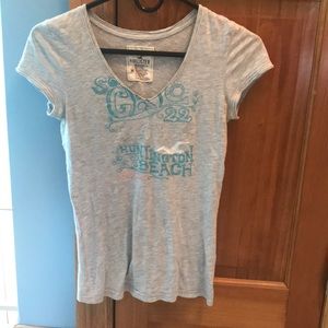 Size Medium- v cut top